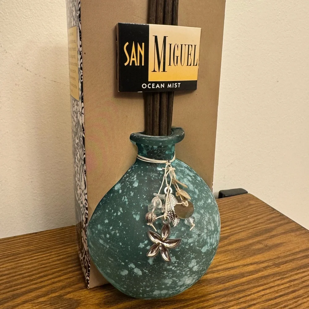 NIB San Miguel Ocean Mist Reed Diffuser Set - Teal Globe Bottle